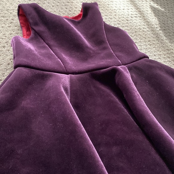 •OSHKOSH GENUINE KIDS COLLECTION• Girls Dark Purple Dress - Picture 8 of 8